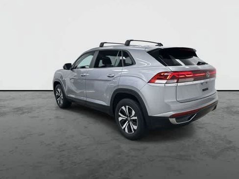 Used 2024 Volkswagen Atlas Cross Sport SE FWD image 9