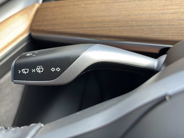 Used 2023 Tesla Model 3 Standard Range RWD image 19