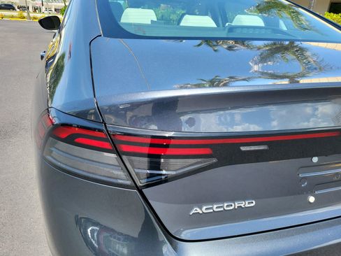 Used 2023 Honda Accord EX image 12