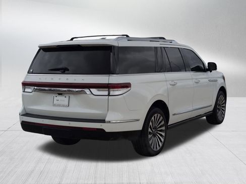 Used 2022 Lincoln Navigator L Reserve image 6