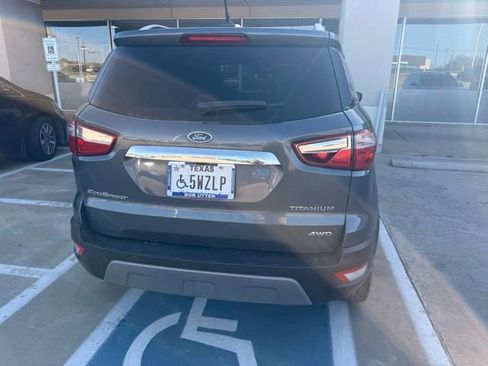 Used 2021 Ford EcoSport Titanium image 5