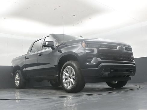 Used 2024 Chevrolet Silverado 1500 RST AWD/4WD image 45