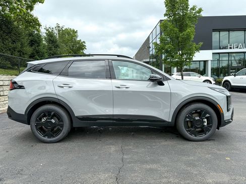 New 2026 Kia Sportage X-Line w/ X-Line Technology Package image 12
