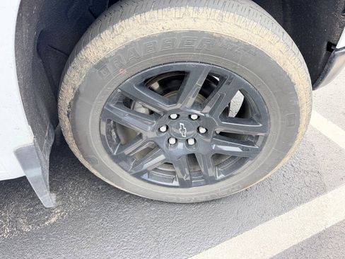 Used 2022 Chevrolet Silverado 1500 W/T w/ WT Value Package image 9