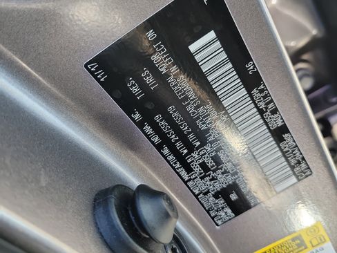 Used 2018 Toyota Highlander Limited image 32