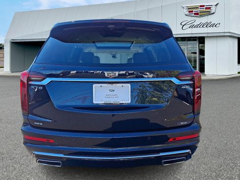 Used 2021 Cadillac XT6 Premium Luxury image 4