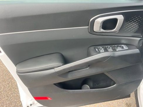 New 2026 Kia Sorento S w/ S Panoramic Sunroof Package FWD image 16