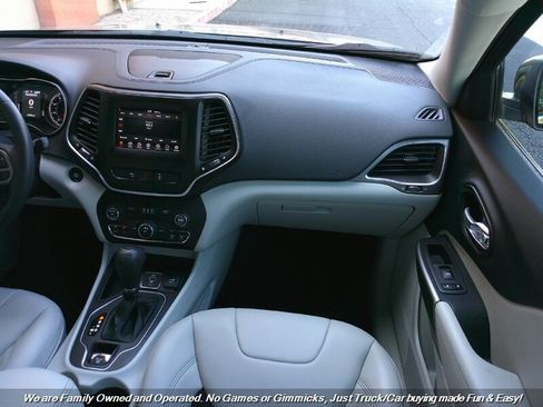 Used 2021 Jeep Cherokee Latitude Plus image 36