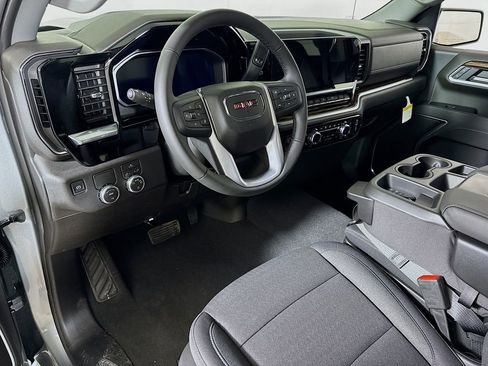 New 2026 GMC Sierra 1500 SLE w/ Preferred Package image 5