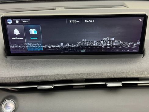 Used 2024 Genesis Electrified GV70 Advanced image 29