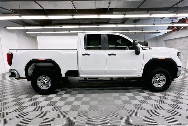 Used 2024 GMC Sierra 2500 Pro w/ Convenience Package AWD/4WD image 14