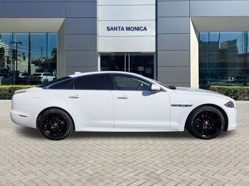 Used 2019 Jaguar XJ R-Sport RWD image 4