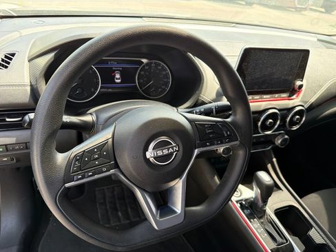 Used 2024 Nissan Sentra SV FWD image 7