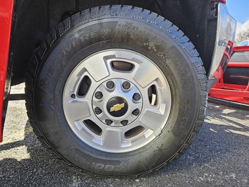 Used 2018 Chevrolet Silverado 2500 LT w/ LT Convenience Package image 9