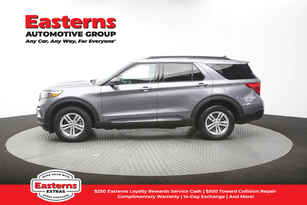 Used 2023 Ford Explorer XLT w/ Equipment Group 202A AWD/4WD image 61
