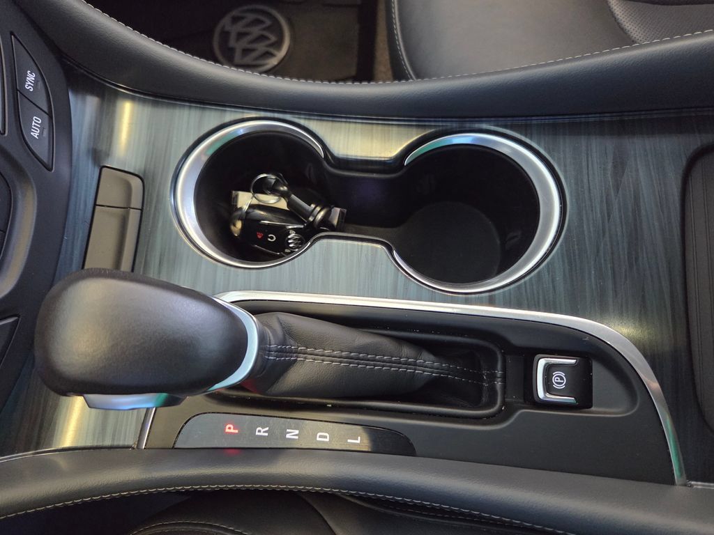 Used 2019 Buick Envision Essence FWD image 42