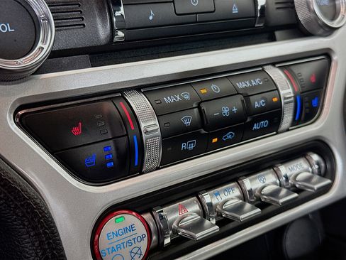 Used 2016 Ford Mustang Premium image 22