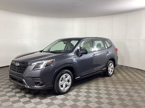 Used 2022 Subaru Forester AWD/4WD image 4