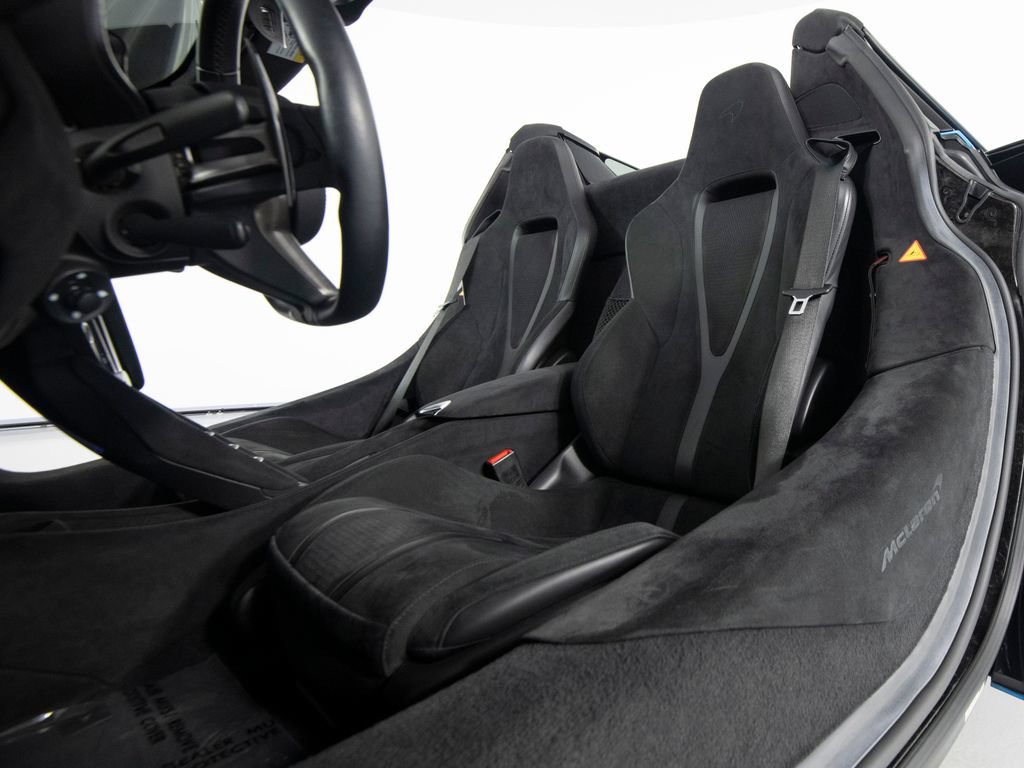 Used 2024 McLaren 750S Spider RWD image 36