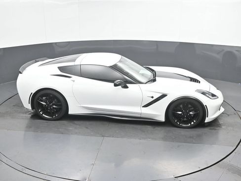 Used 2018 Chevrolet Corvette Stingray Coupe RWD image 34
