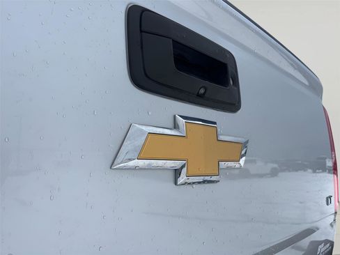 Used 2018 Chevrolet Colorado LT image 11