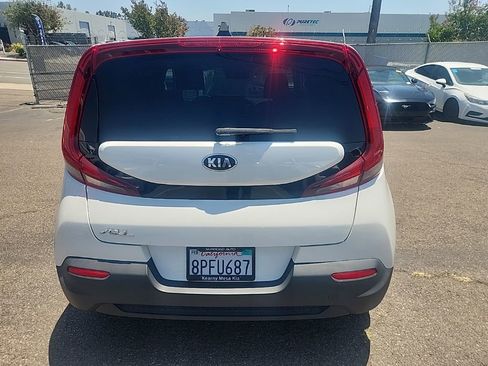 Used 2020 Kia Soul LX FWD image 12