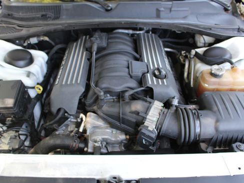 Used 2015 Dodge Challenger SRT w/ Technology Group image 62