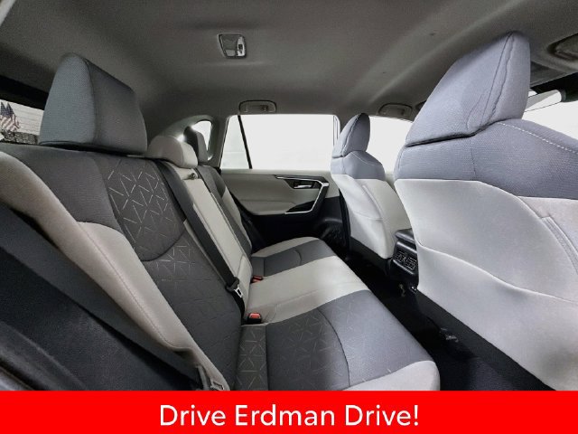 Certified 2021 Toyota RAV4 XLE FWD image 28