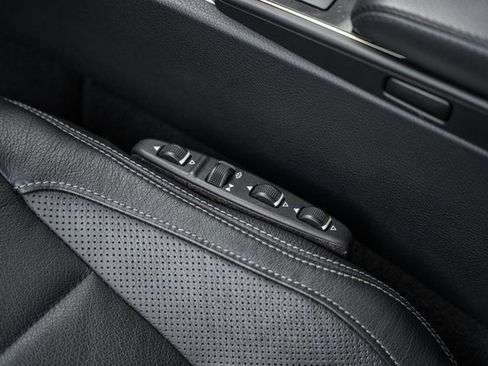 Used 2015 Mercedes-Benz E 550 Coupe image 31