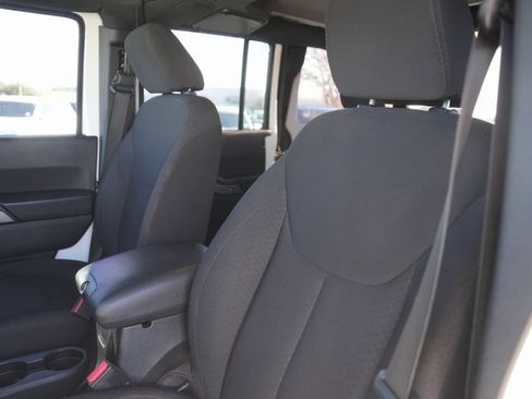 Used 2015 Jeep Wrangler Unlimited Sport image 10