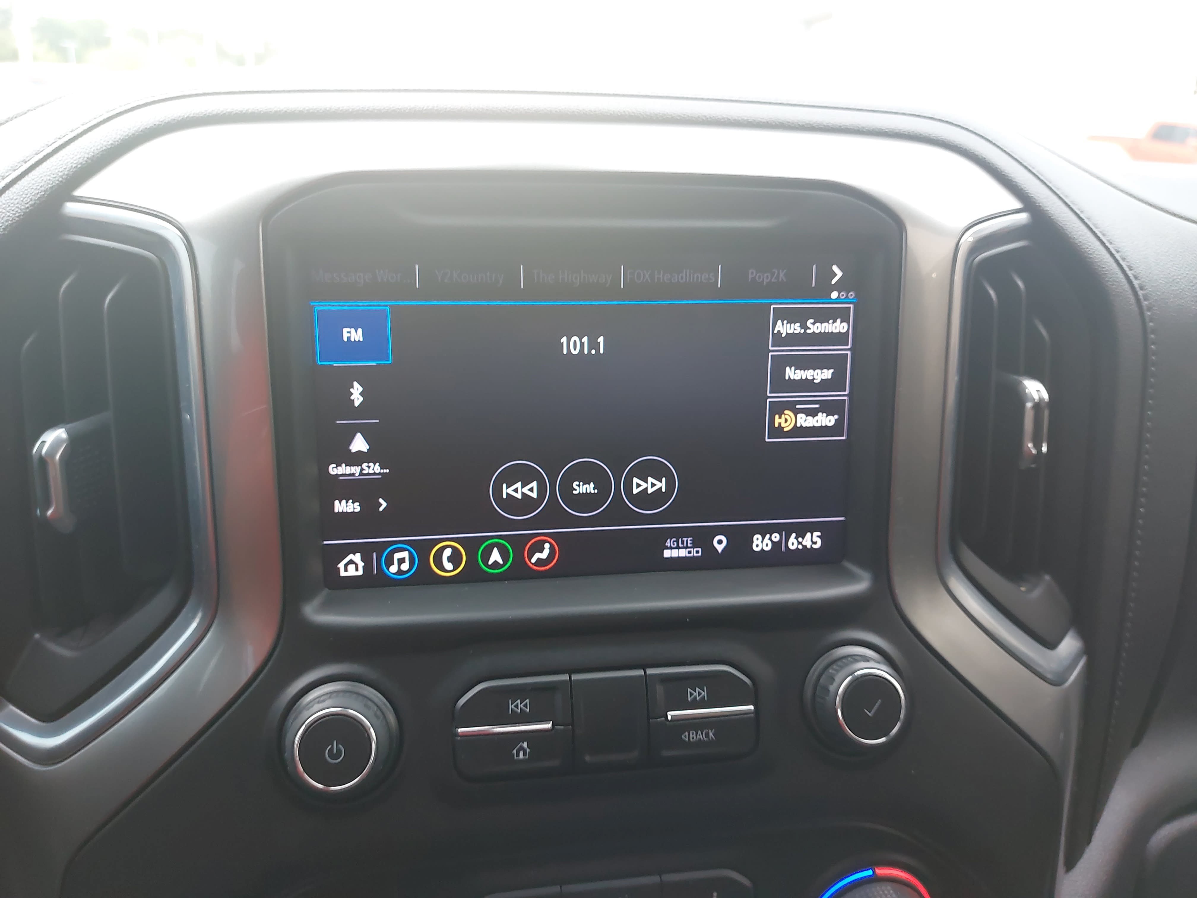 Used 2019 Chevrolet Silverado 1500 LTZ w/ LTZ Plus Package AWD/4WD image 21