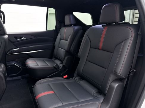 Used 2024 Chevrolet Traverse RS w/ LPO, Floor Liner Package image 32