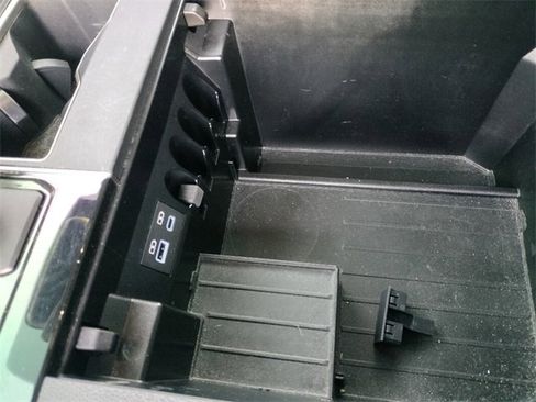 Used 2022 Toyota Tundra SR5 image 25