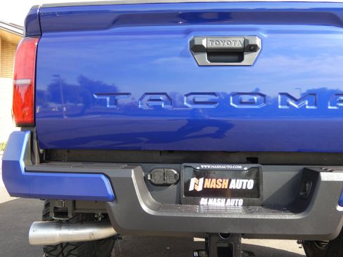 Used 2025 Toyota Tacoma SR5 image 11