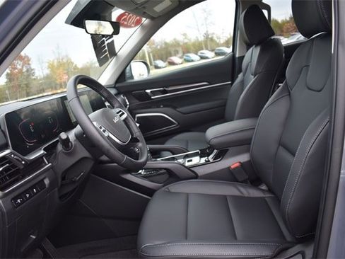 New 2025 Kia Telluride LX image 19