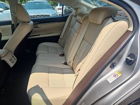 Used 2017 Lexus ES 350 FWD image 29