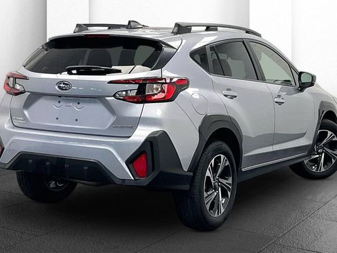 Used 2025 Subaru Crosstrek 2.0i Premium image 11