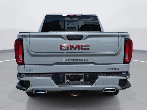 Used 2024 GMC Sierra 1500 AT4 w/ Technology Package AWD/4WD image 5