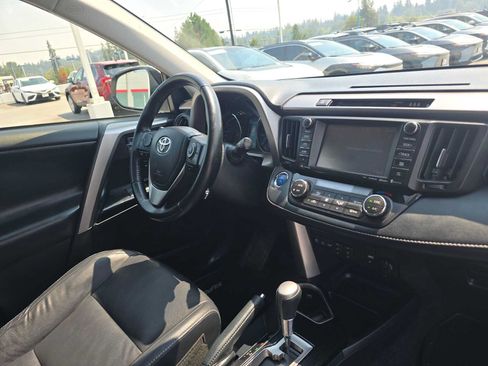Used 2018 Toyota RAV4 Limited w/ Advanced Technology Package AWD/4WD image 10