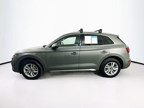 Used 2023 Audi Q5 2.0T Premium w/ Convenience Package image 4