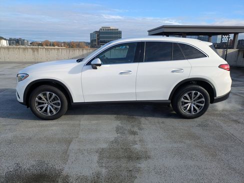 Certified 2026 Mercedes-Benz GLC 300 4MATIC image 9