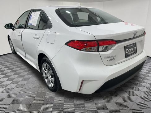 Used 2026 Toyota Corolla LE FWD image 5