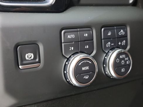 Used 2025 GMC Sierra 2500 Denali Ultimate AWD/4WD image 18