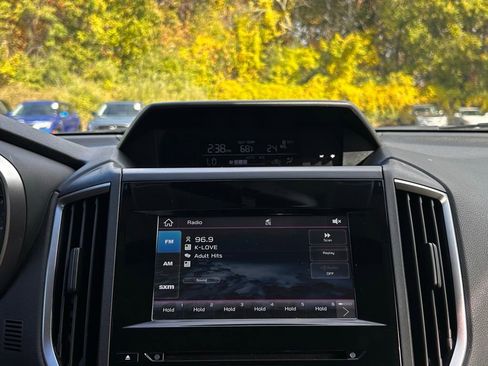 Used 2023 Subaru Crosstrek 2.0i Premium image 17