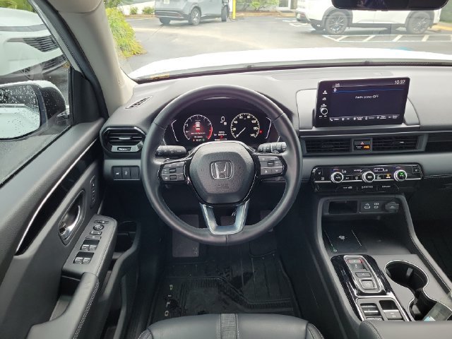 Used 2025 Honda Pilot EX-L image 10