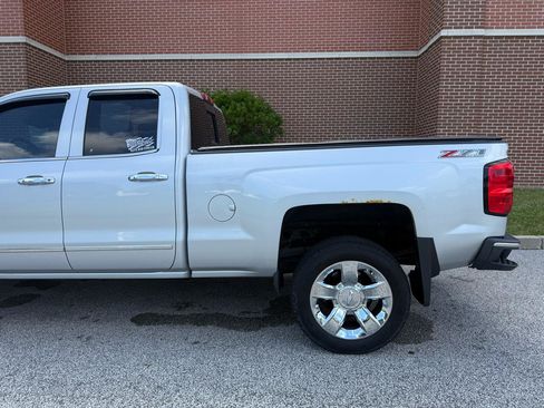 Used 2015 Chevrolet Silverado 1500 LTZ Z71 w/ LTZ Plus Package AWD/4WD image 8