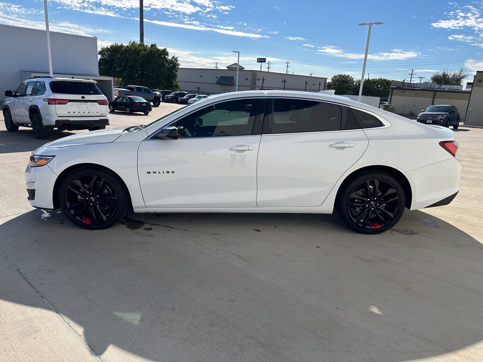 Used 2021 Chevrolet Malibu LT w/ Redline Edition FWD image 4