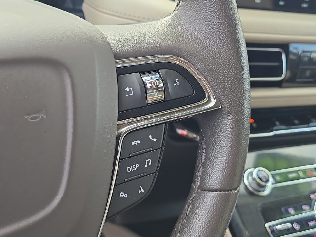 Certified 2023 Lincoln Nautilus AWD w/ Premium Package image 13