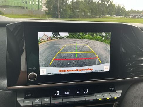 Used 2025 Toyota Camry LE FWD image 18