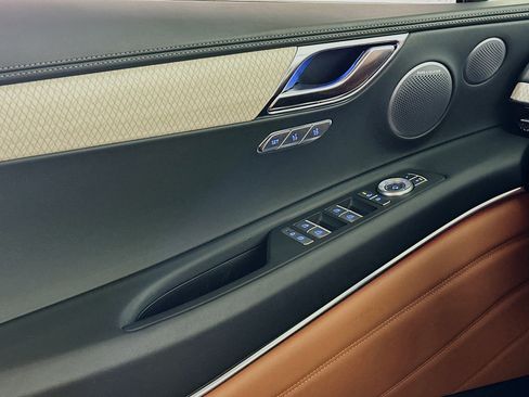 Used 2025 Genesis GV80 3.5T Prestige image 15